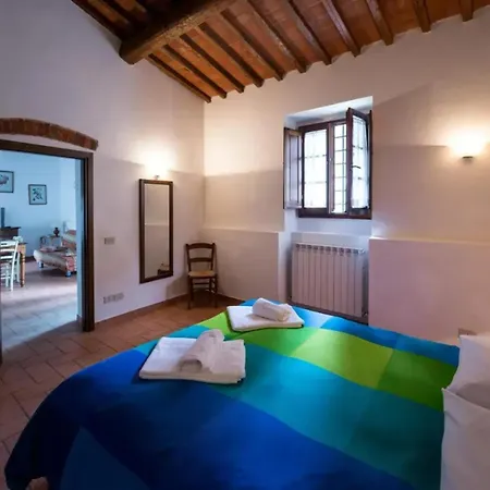 Charming In Loro Ciuffenna, 110 M² With Shared Pool. * ローロ・チュッフェンナ