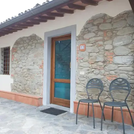 Charming In Loro Ciuffenna, 110 M² With Shared Pool. *