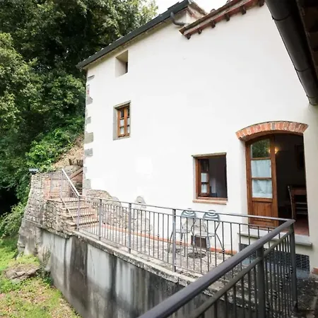 Charming In Loro Ciuffenna, 110 M² With Shared Pool. *