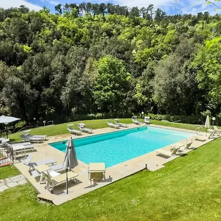 Charming In Loro Ciuffenna, 110 M² With Shared Pool. ローロ・チュッフェンナ