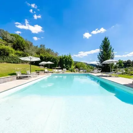 アパート Charming In Loro Ciuffenna, 110 M² With Shared Pool. *